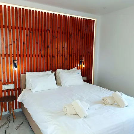 Salonikiou Beach Apartments & Villas Agios Nikolaos  Exterior photo