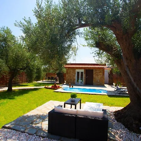 Salonikiou Beach Apartments & Villas Agios Nikolaos  Exterior photo
