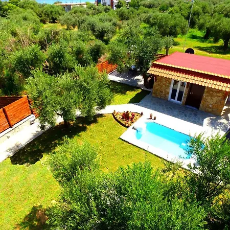 Salonikiou Beach Apartments & Villas Agios Nikolaos  Exterior photo