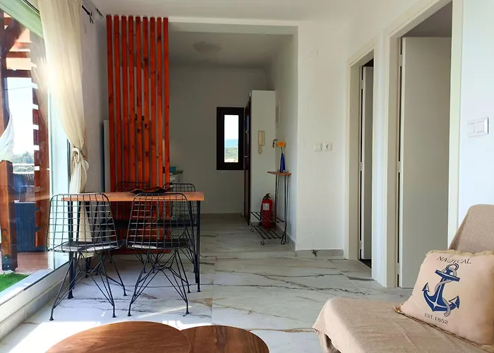 Salonikiou Beach Apartments & Villas